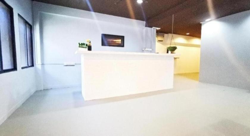 Oyo 89398 Doorbellz Hotel Kota Kinabalu Ngoại thất bức ảnh