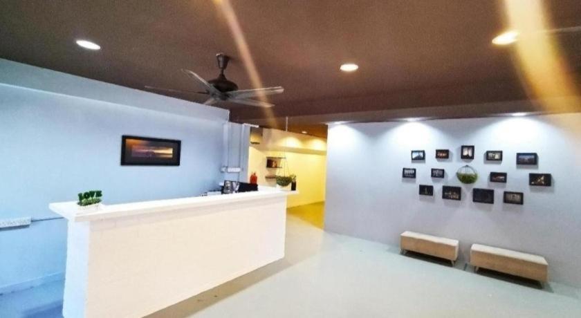 Oyo 89398 Doorbellz Hotel Kota Kinabalu Ngoại thất bức ảnh